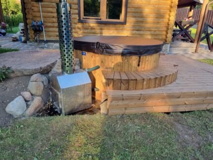 RIVOR - ACRYLIC HOT TUB 2.0M 6-8 SEATER WITH EXTERNAL HEATER