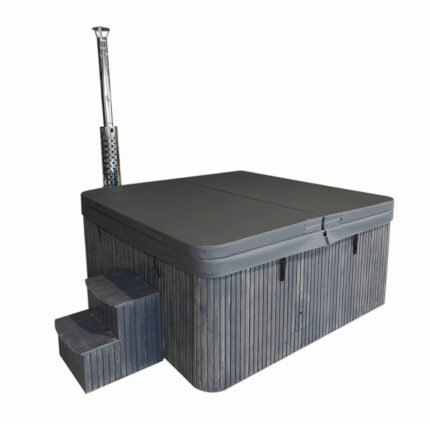 MAXOR - SQUARE FIBREGLASS HOT TUB 8 SEATER