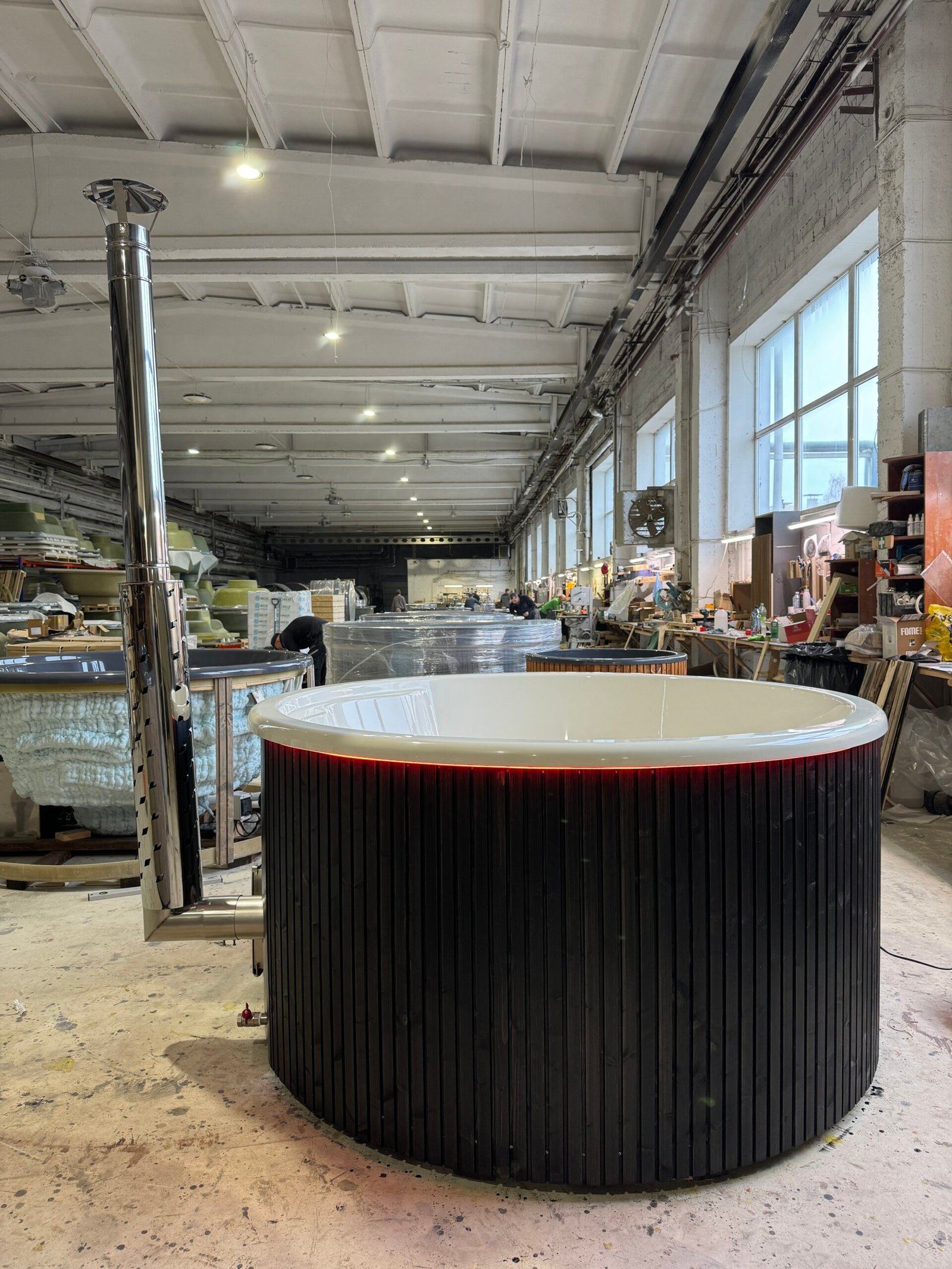 AURELLA - ACRYLIC HOT TUB 2.0m 4-6 SEATER - Image 10